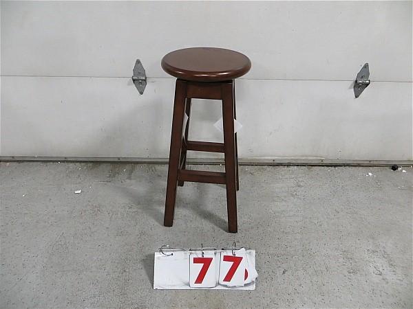 lot 77 image: American Heritage Taylor Swivel Bar...