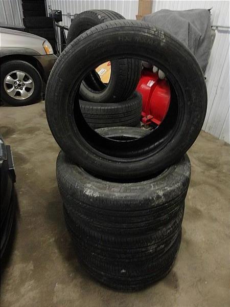 Set of 4 tires. 23555-18 Michelins...