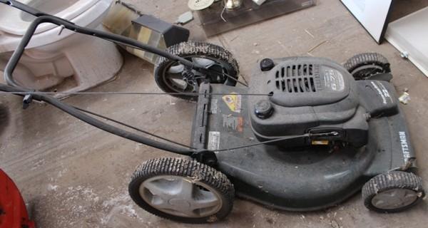 6.75 horse craftsman mulching self...