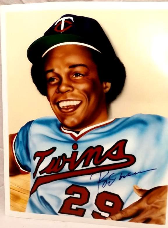 lot 11 image: Rod Carew