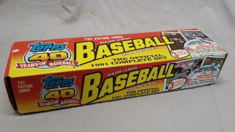 lot 165 image: Complete set of 1991 Topps Baseball...