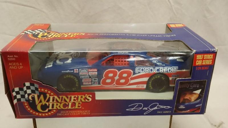 lot 32 image: Dale Jarrett Car