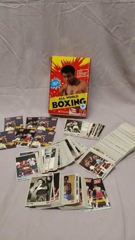 lot 58 image: Boxing cards from 1991 including B...