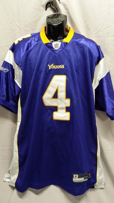 lot 6 image: Brett Favre Jersey