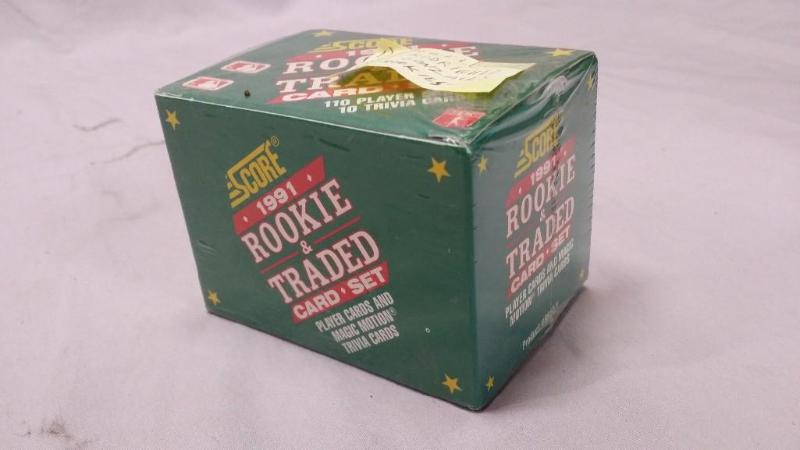 lot 64 image: 1991 Score Baseball Rookie and trad...