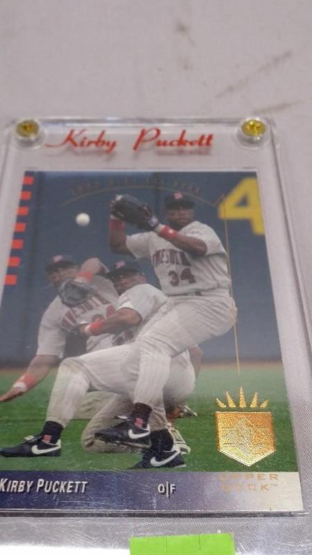lot 76 image: Kirby Puckett&nbspBaseball card by...