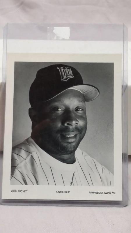 lot 78 image: Kirby Puckett Outfielder for the Mi...