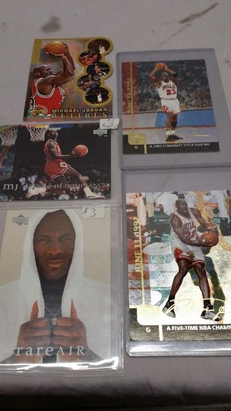 lot 81 image: 5 Michael Jordan Upper Deck cards i...