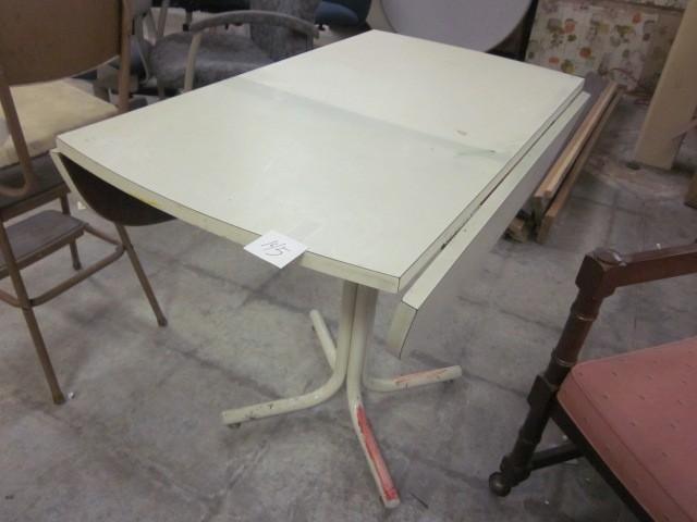 Drop leaf table....