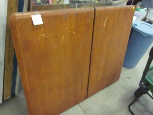Wooden table with no legs, perfect ...