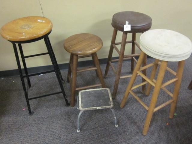 Lot of (5) stools....