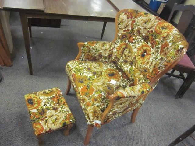Vintage wood and flower pattern fab...