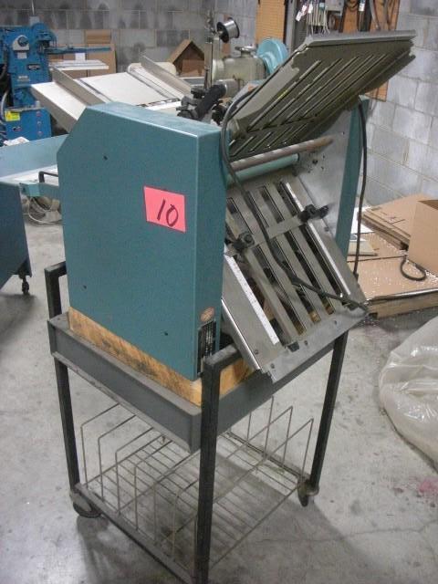 lot 10 image: FOLDING MACHINE
