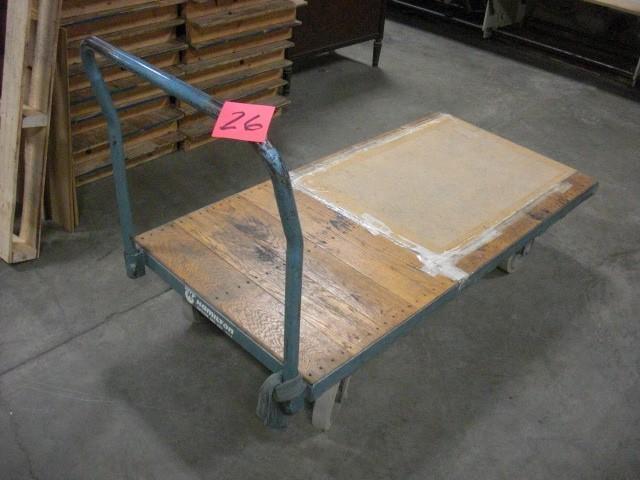 lot 26 image: 4 Wheel Cart