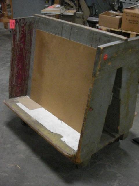 lot 29 image: Upright cart