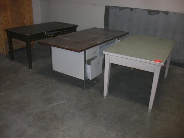 lot 33 image: HEavy Duty Tables