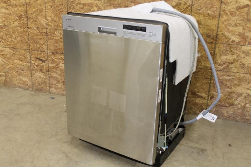New LG SEMI-INTEGRATED DISHWASHER WITH FLEXIBLE EASYRACK SYSTEM