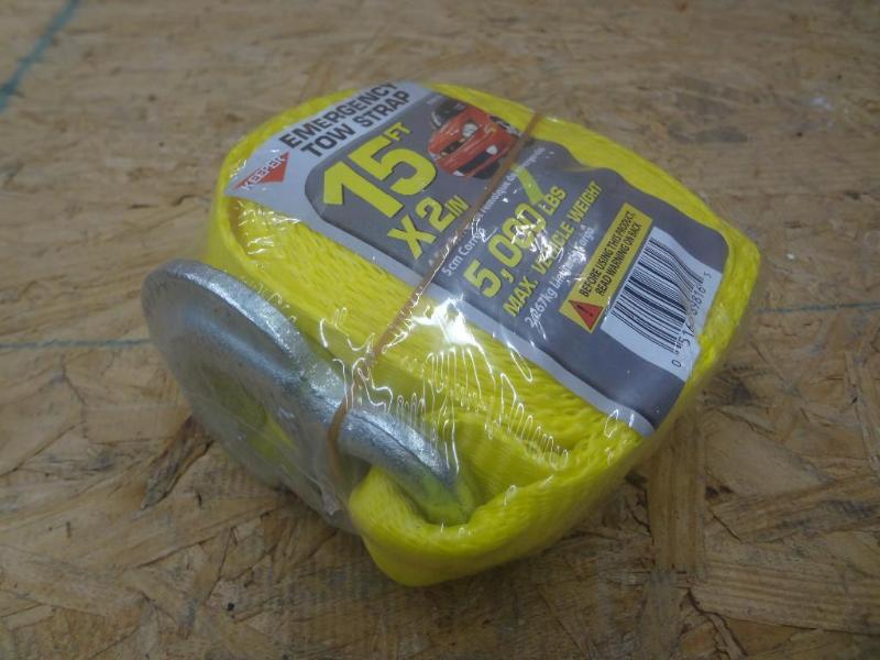 lot 114 image: New Keeper 15ft 5000# Tow Strap...