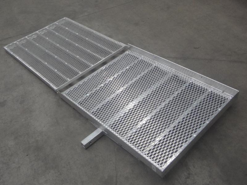 lot 17 image: New 36&quotx42" Reciever Moun...