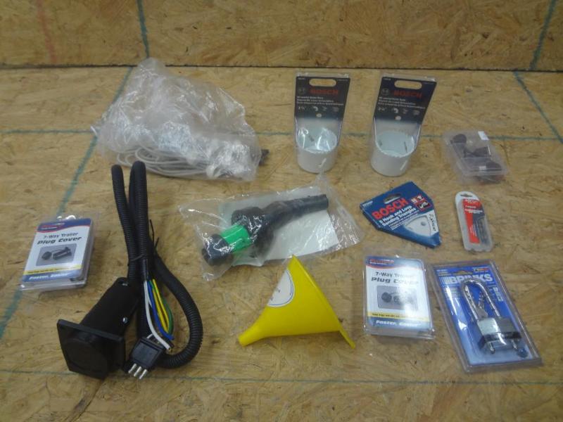 lot 173 image: Box Lot Of Misc New Auto & Tool...