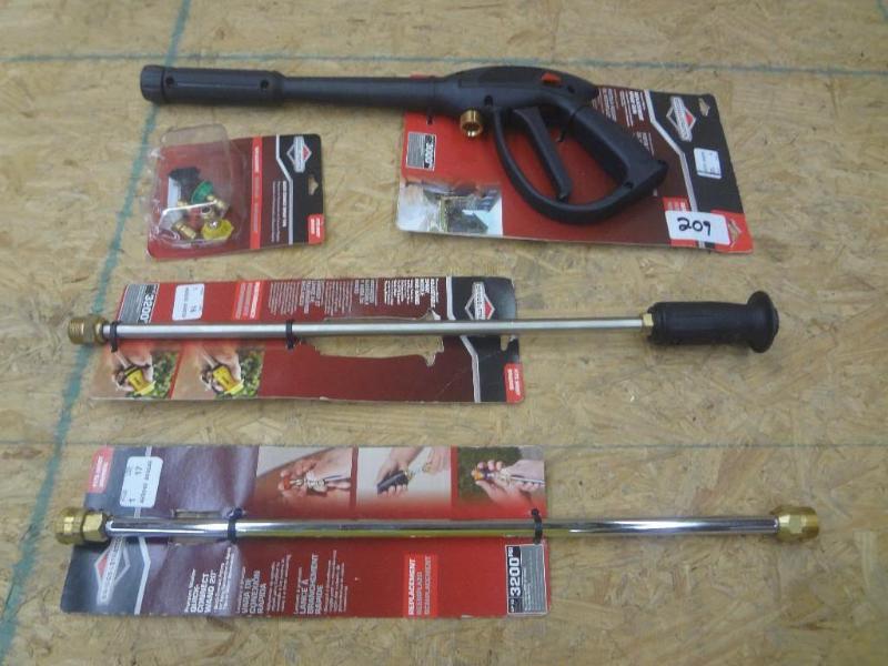 lot 209 image: (4) New Briggs & Stratton Press...