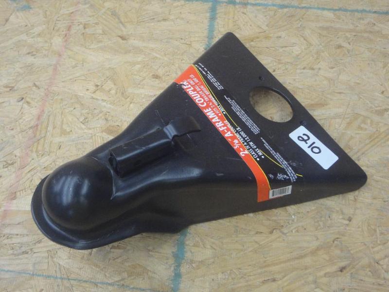 lot 210 image: New 2 516" 13000# A-Frame Cou...