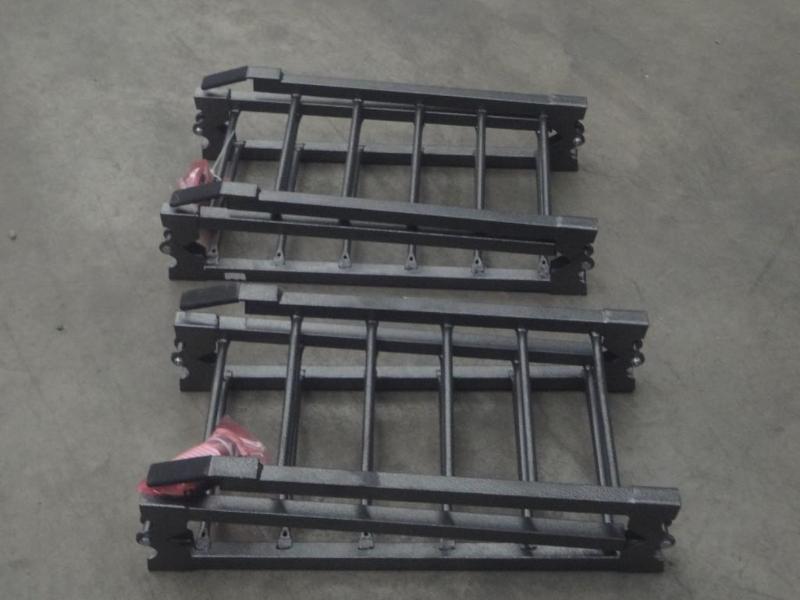 lot 22 image: () Set Of New Tri-Fold Steel Utili...