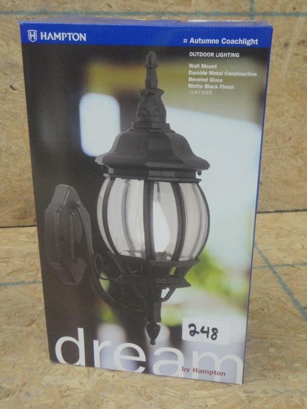 lot 248 image: New Hampton Autumne Coachlight Lant...