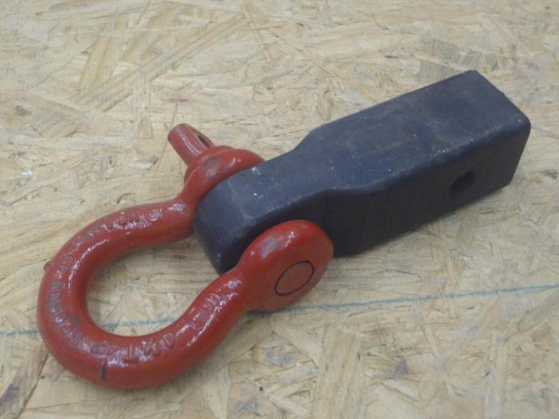 lot 55 image: New 2" Reciever Mount Shackle ...