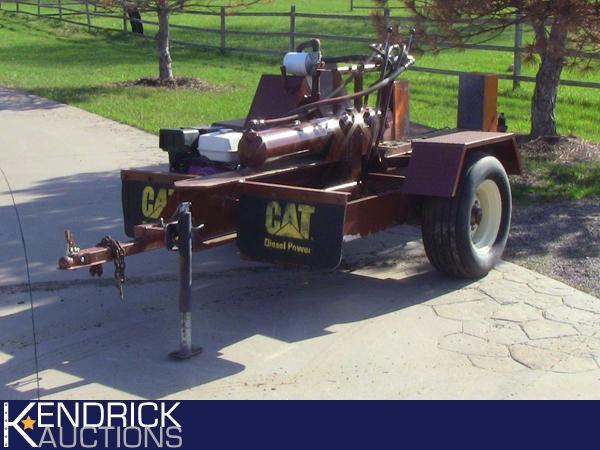 lot 3 image: 2010 Custom 60 Ton, 33 Log Splitter Trailer