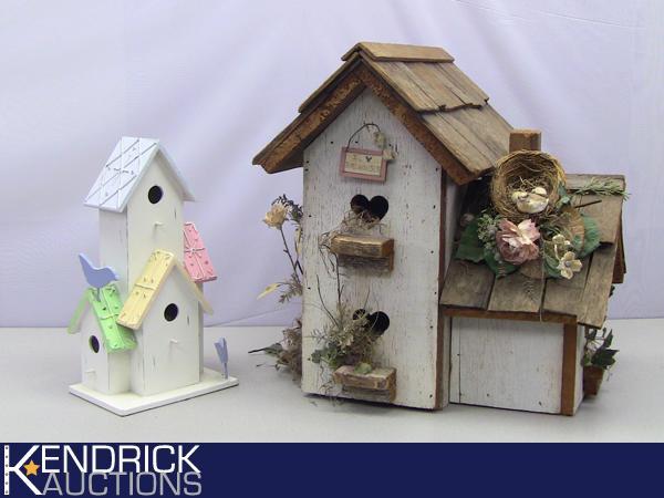 lot 45 image: 2 Unique Wood Bird Houses