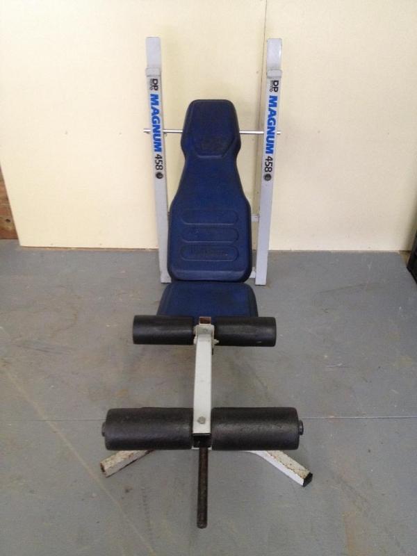 lot 11 image: Weight Bench