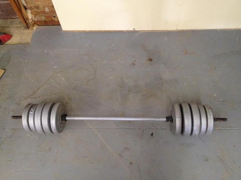 lot 12 image: Weights  Bar
