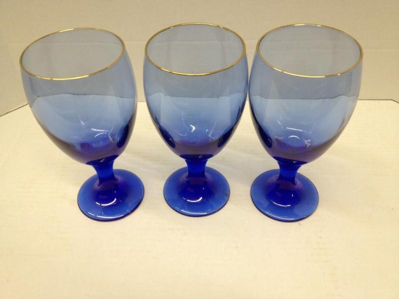 lot 57 image: 3 Blue Wine Glasses