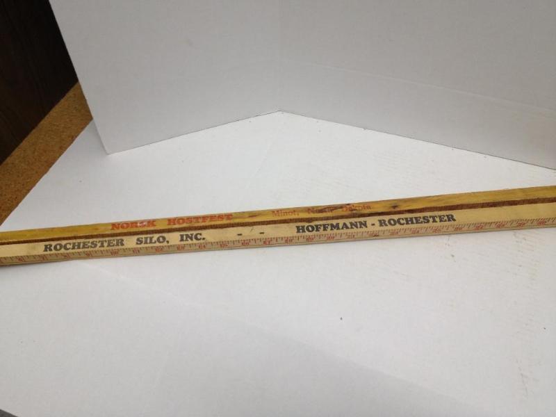 lot 74 image: 2 Vintage Yard Sticks