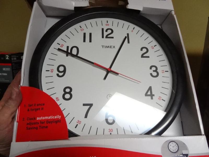 New Timex set and forget wall clock... | Brooklyn Center 127 | K-BID