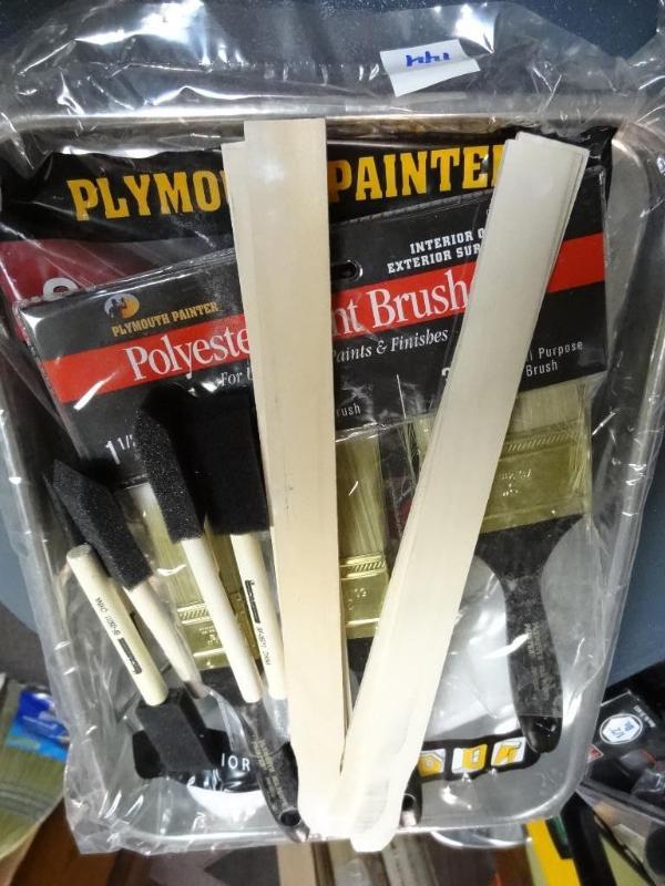 lot 144 image: New Painters lot Roller, roller cov...