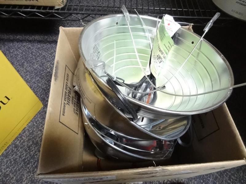 lot 161 image: Qty 3 BrooderClamp light with 6ft ...