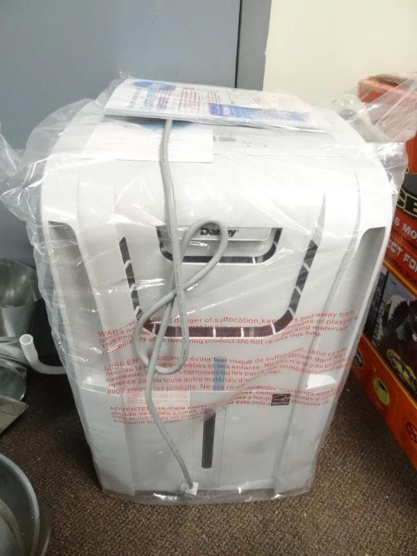 lot 170 image: NEW Danby 70 pint dehumidifier  no ...