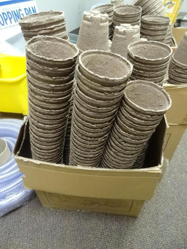 lot 177 image: Approx 200 New 4 Jiffy Peat Pots...