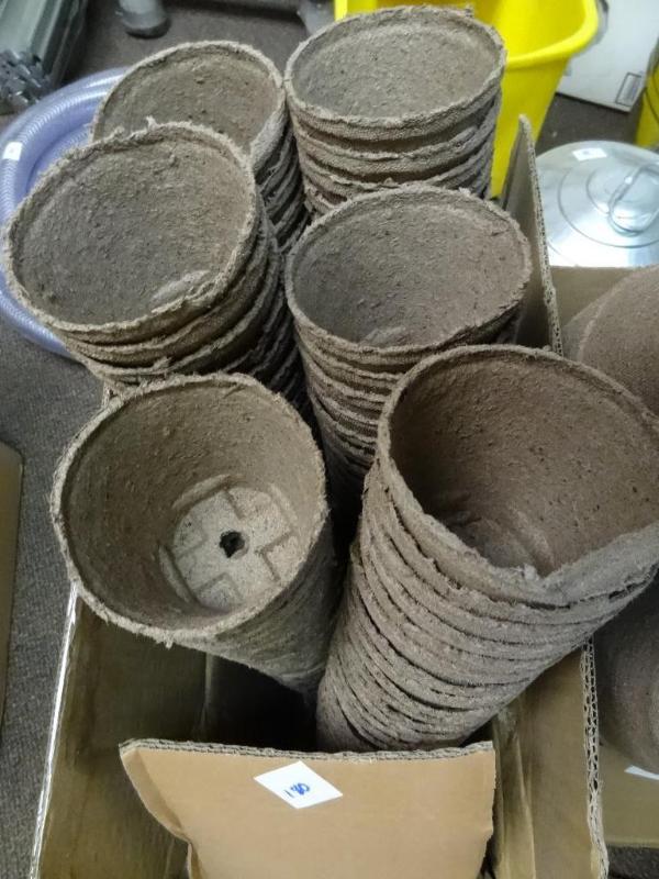 lot 180 image: Approx 200 New 4 Jiffy Peat Pots...