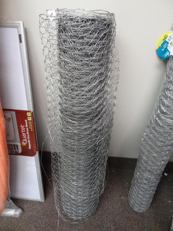 lot 210 image: New 50ft x 36 roll chicken wire fen...