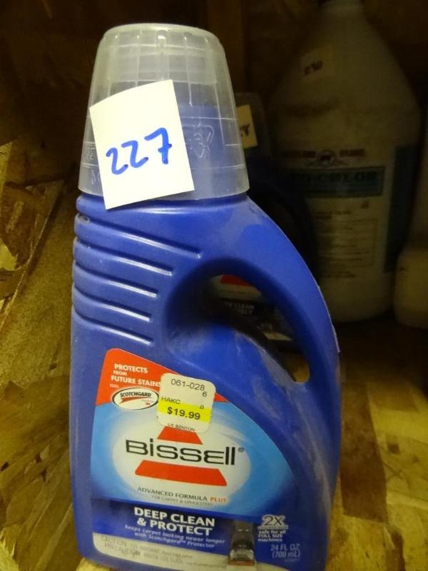 lot 228 image: New Bissel Deep Clean and Protect C...