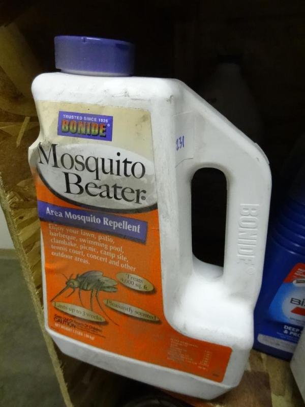 lot 231 image: New Bonide Mosquito Beater Area Mos...