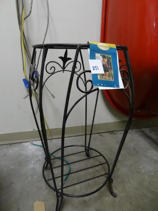 lot 251 image: New Panacea Metal Plant Stand...