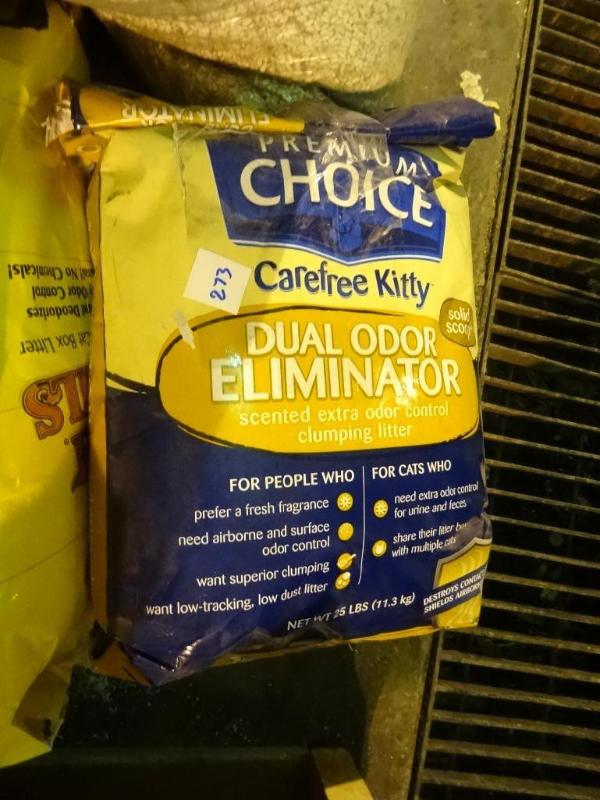 lot 273 image: Approx 25 lbs carefree Kitty dual o...