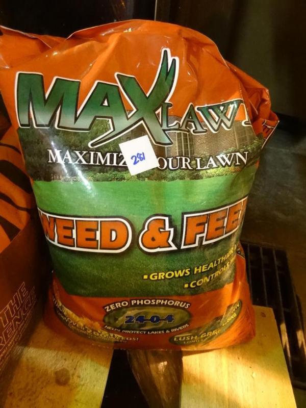 lot 281 image: Approx 16 lbs Maxlawn weed and feed...