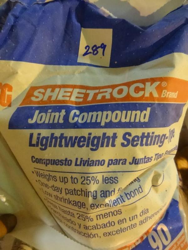 lot 289 image: Approx 100 lbs Sheetrock brand join...