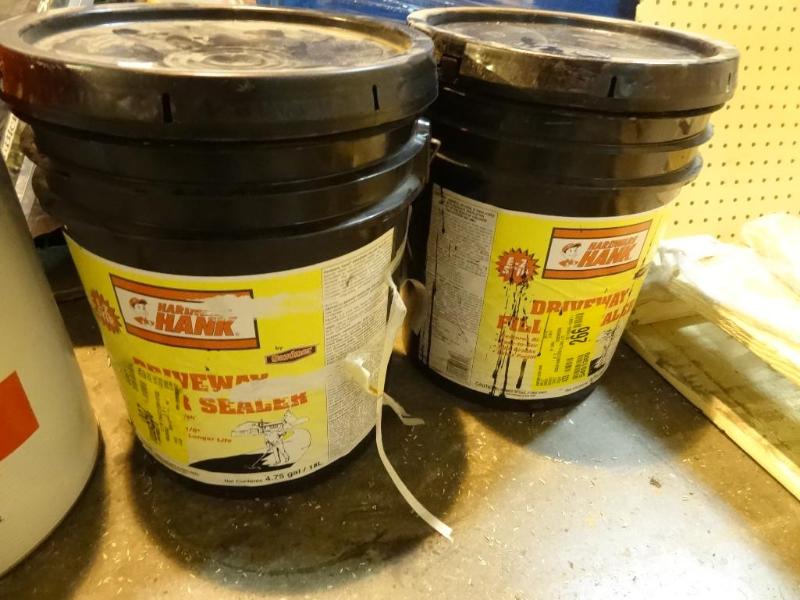lot 306 image: Qty 2 Hardware Hank driveway filler...