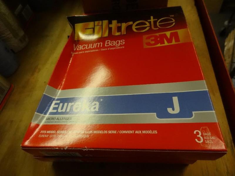 lot 41 image: Qty 2 New 3M Filtrete Vacuum bags f...